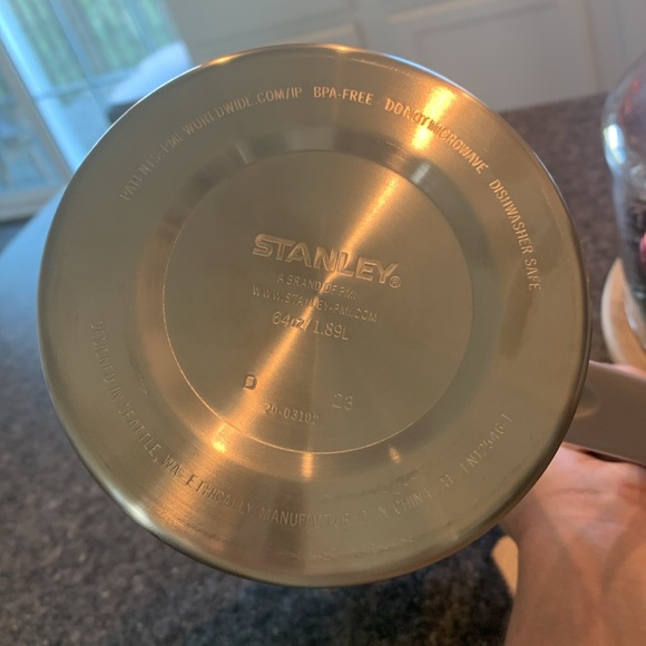 NEW Stanley stay cool 64oz pitcher - Picture 7 of 10